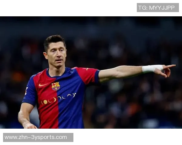 马卡电台报道莱万将在37岁时与巴萨不续约离队已成定局