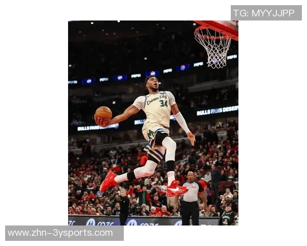 字母哥复出状态火热上半场高效15分助球队争胜